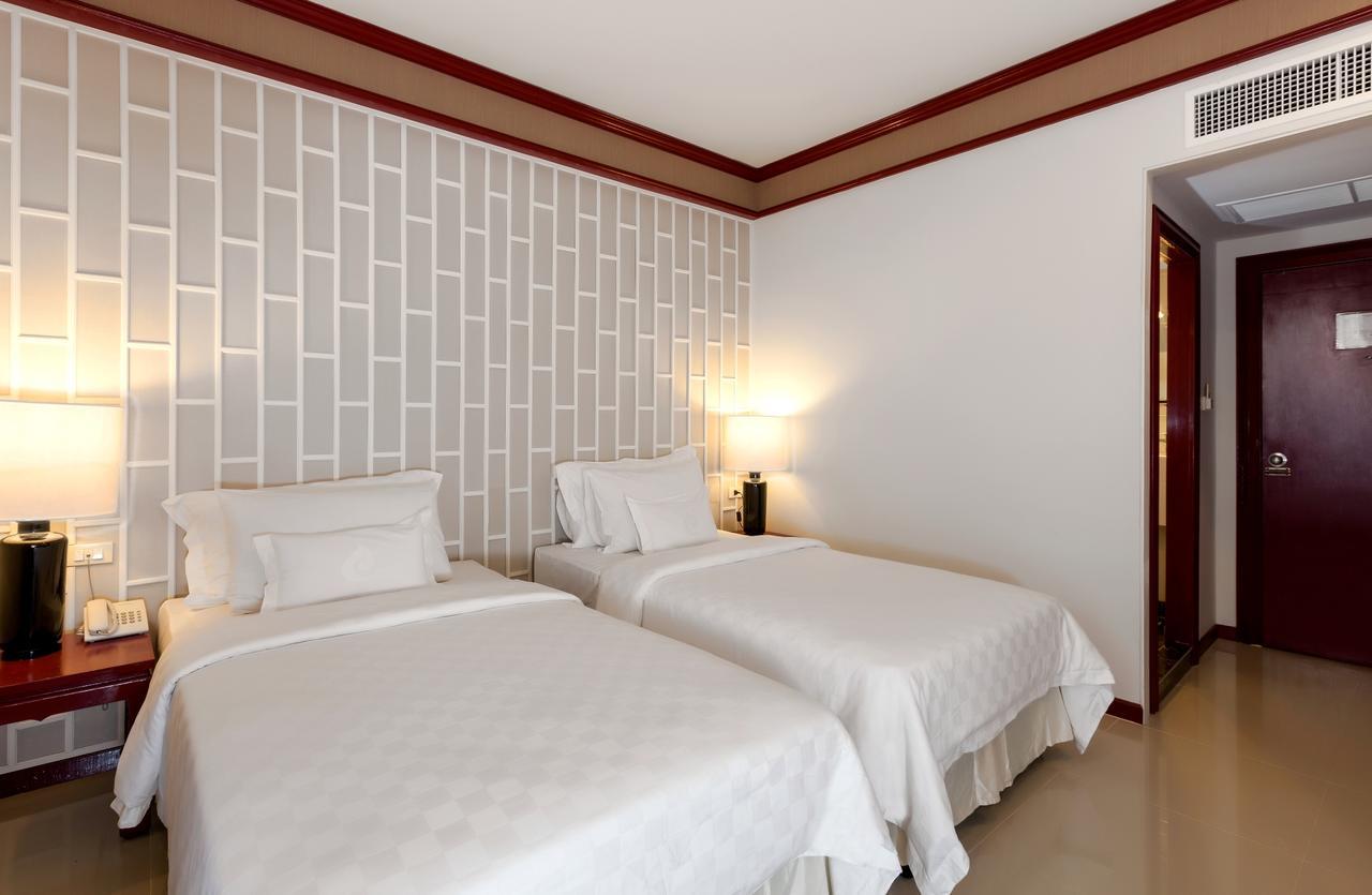 นิว ป่าตอง พรีเมียร์ รีสอร์ต Hotel Patong ภายนอก รูปภาพ