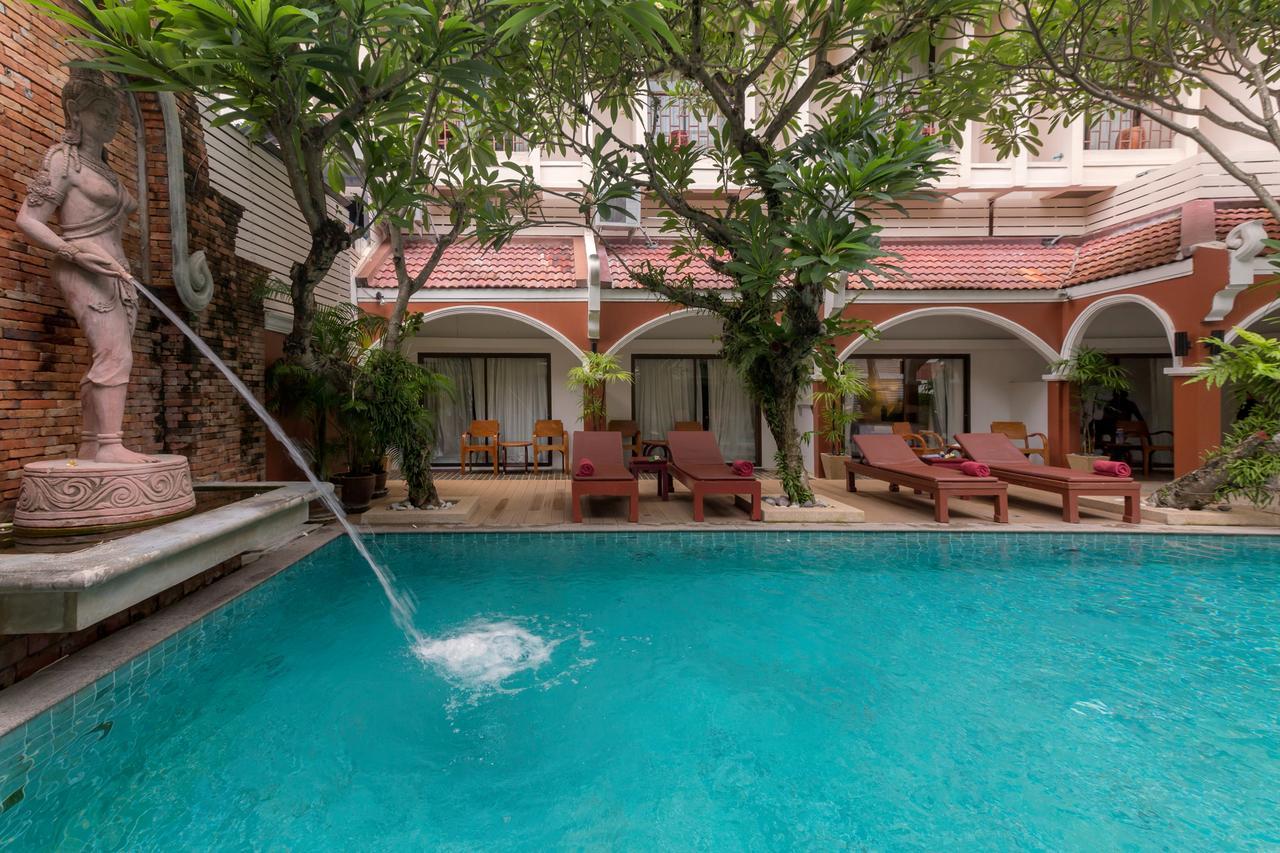 นิว ป่าตอง พรีเมียร์ รีสอร์ต Hotel Patong ภายนอก รูปภาพ